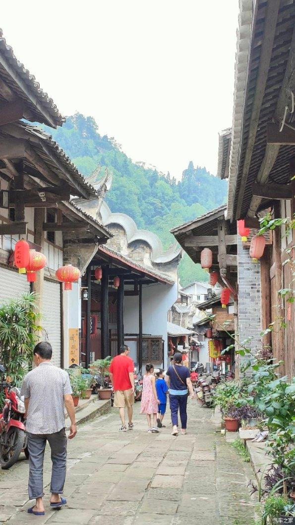 探索世界的智慧之旅,汽车底盘会松散吗?哪些原因会造成汽车底盘松散呢?助您一键解答